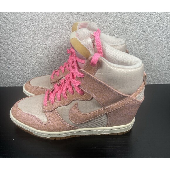 Nike Dunk Sky High Womens Size 7.5 Pink Beige Athletic Outdoor Shoes Sneakers - Picture 1 of 16